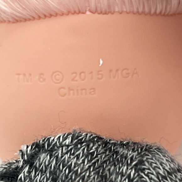 Bratz Cloe Doll Selfie Snaps Reboot 2015 MGA Entertainment pink hair - Picture 14 of 15